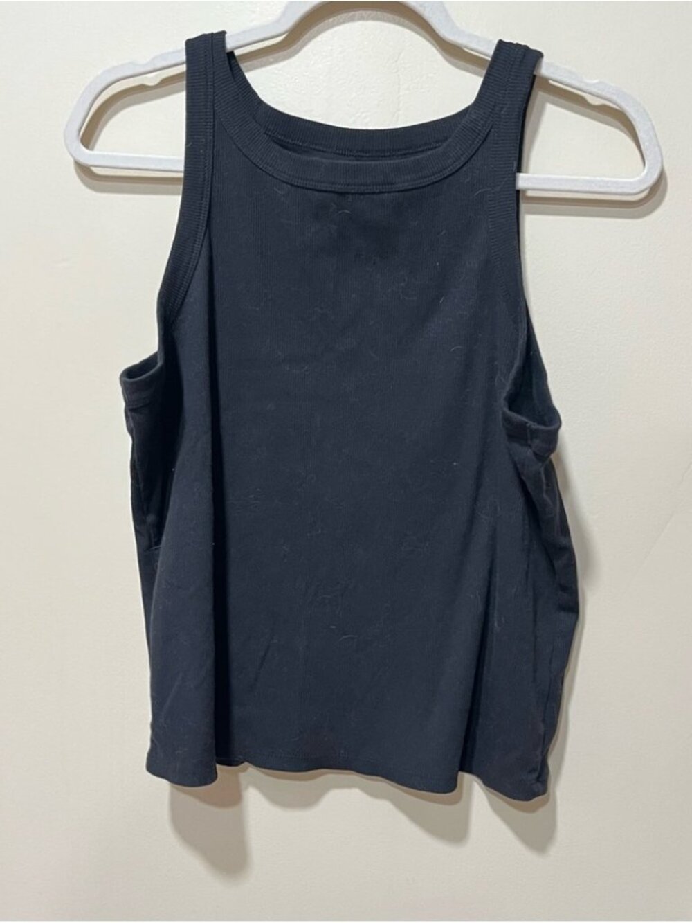 black cropped tank top